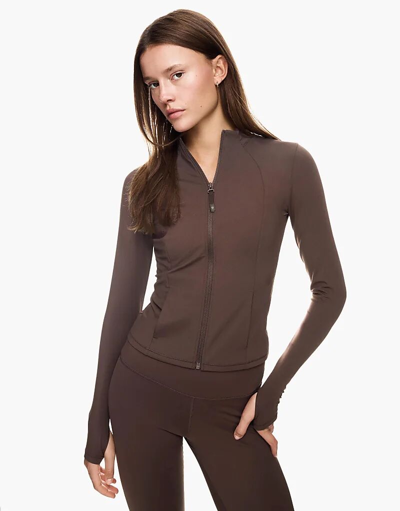 

Быстросохнущая и дышащая куртка Bershka на молнии коричневого цвета