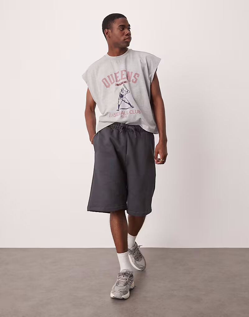 

Шорты оверсайз ASOS DESIGN из плотной ткани плотностью 400 г/м² в цвете древесный уголь - CHARCOAL