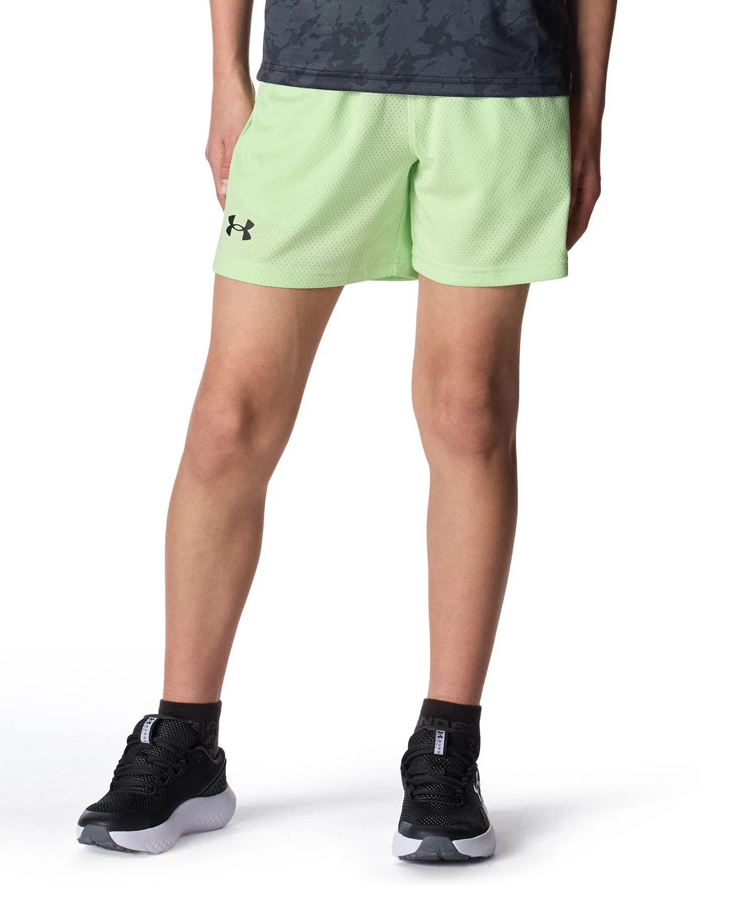 Детские шорты из полиэстера UNDER ARMOUR Tech жёлтые
