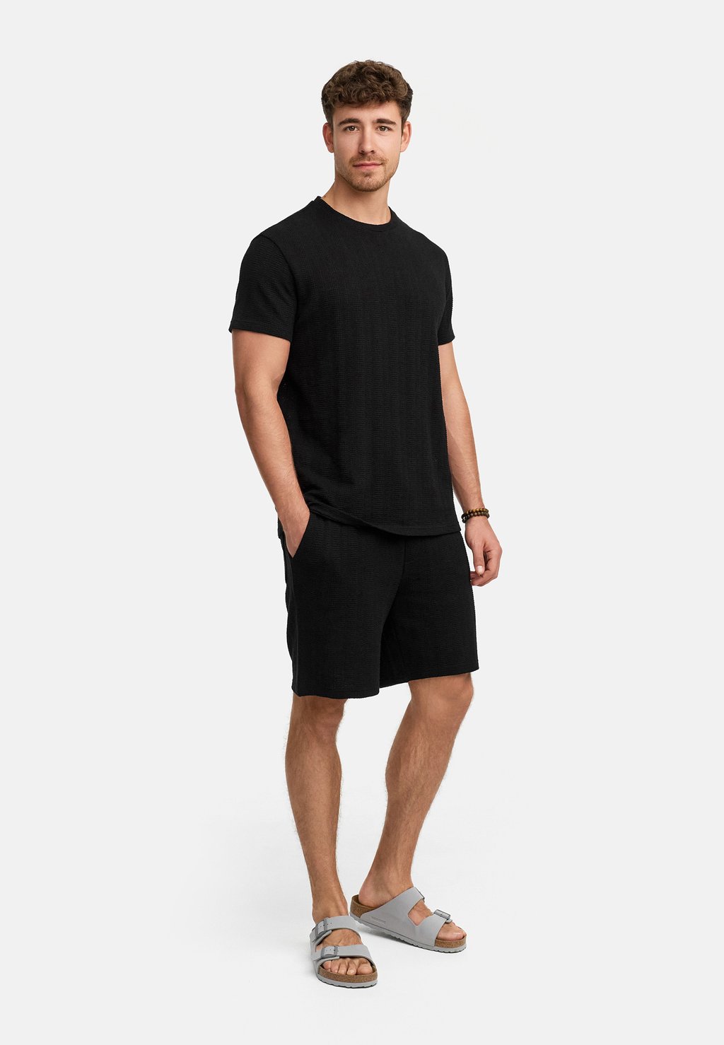 

Шорты SET GELO - Basic T-shirt INDICODE JEANS, черный