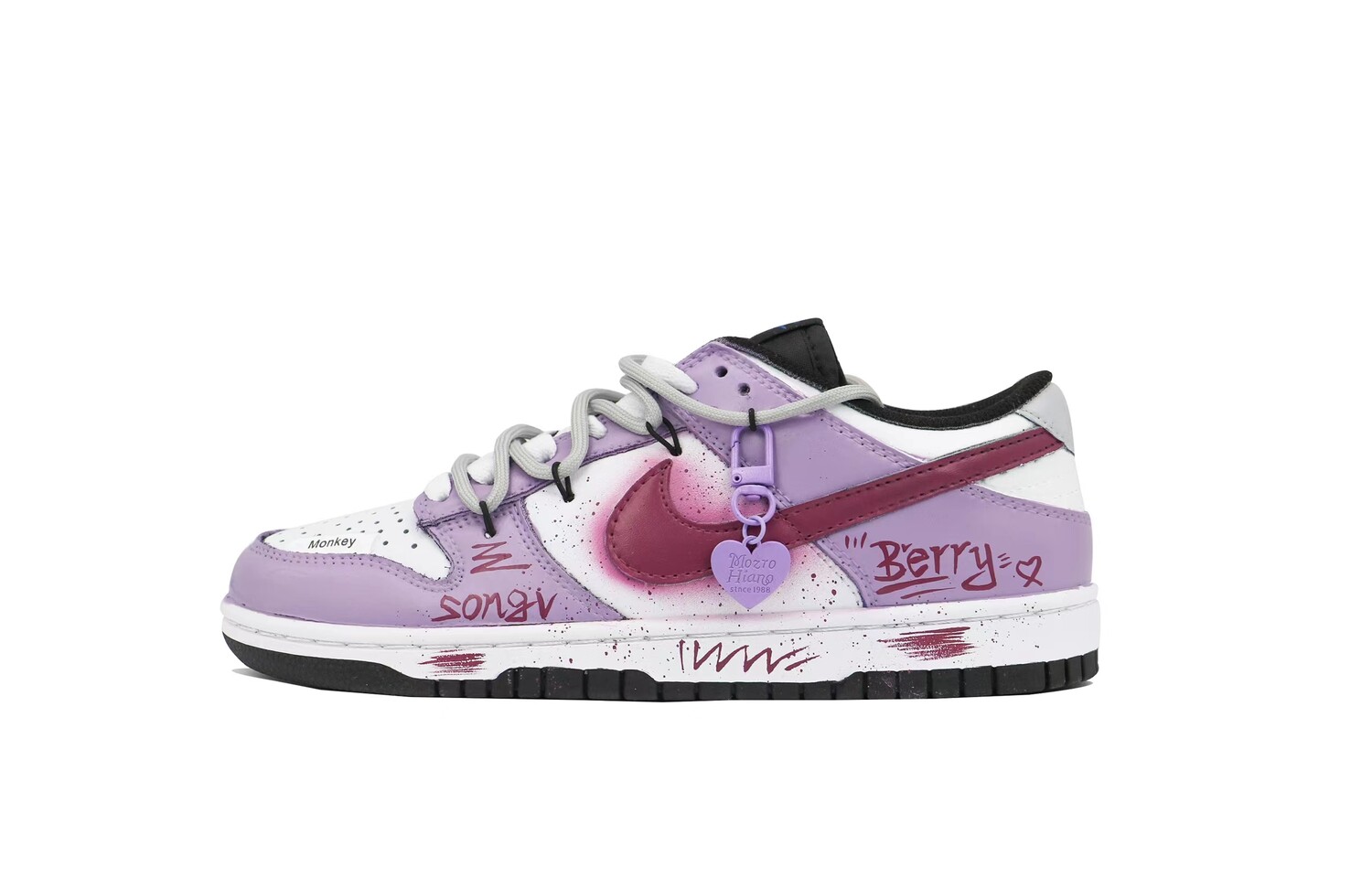 

Женские кроссовки для скейтбординга Nike Dunk, Love is not purple