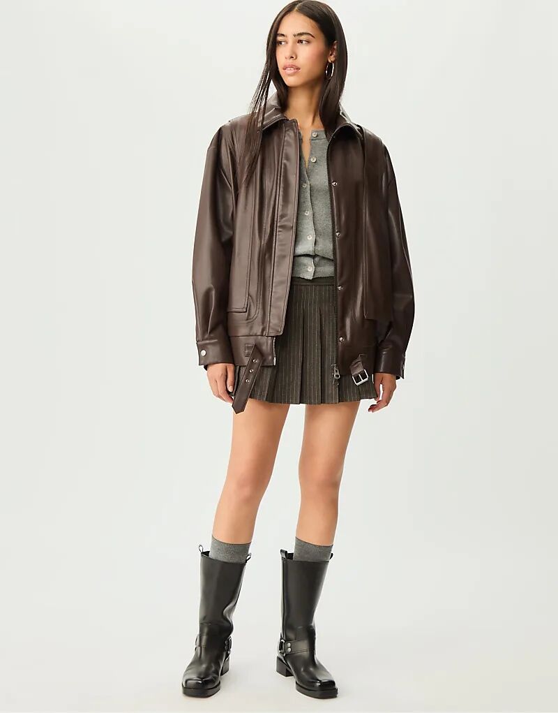 

Куртка Stradivarius Oversize из искусственной кожи коричневого цвета