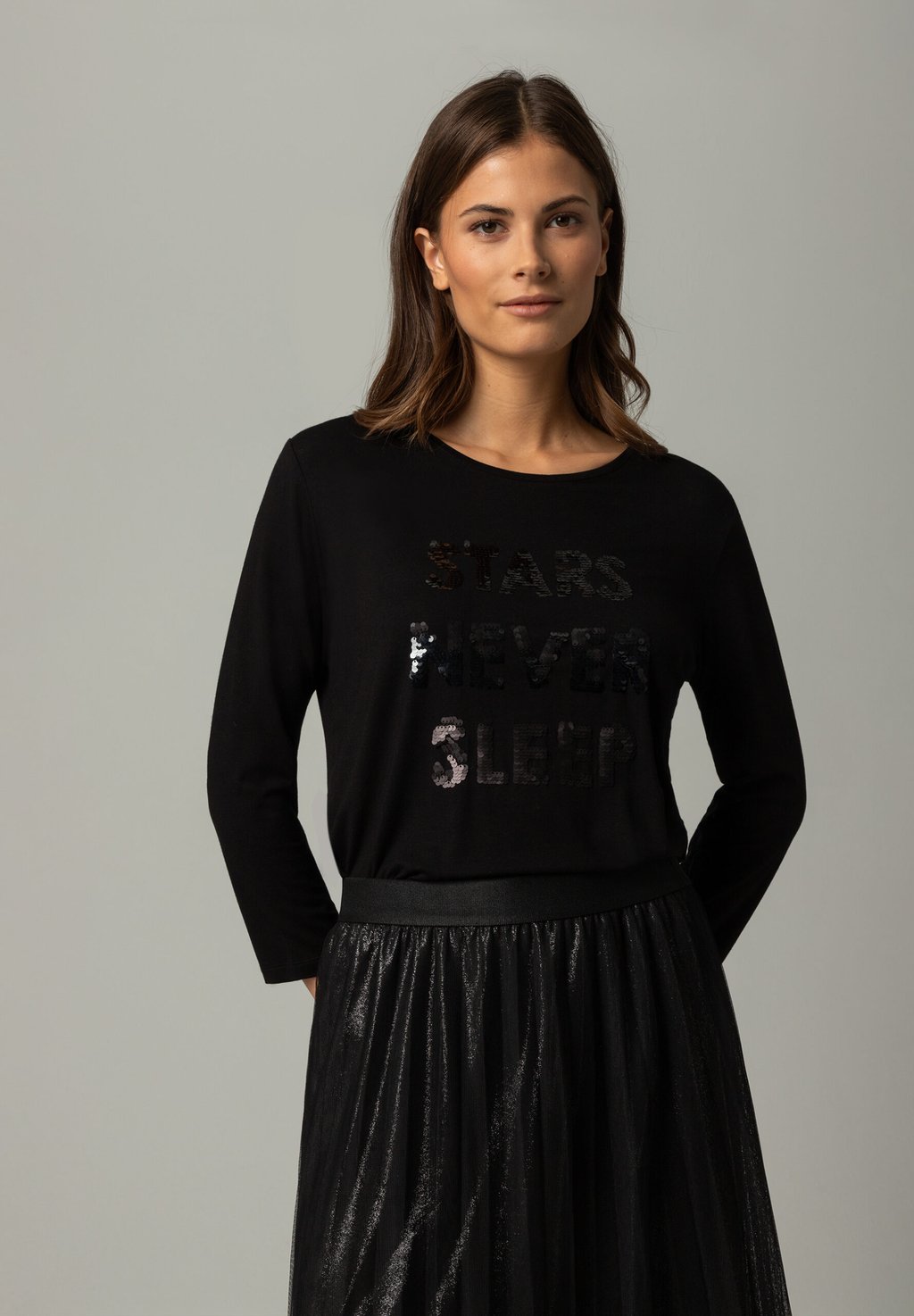 

Топ с длинными рукавами WITH SEQUIN-EMBELLISHMENT More & More, черный