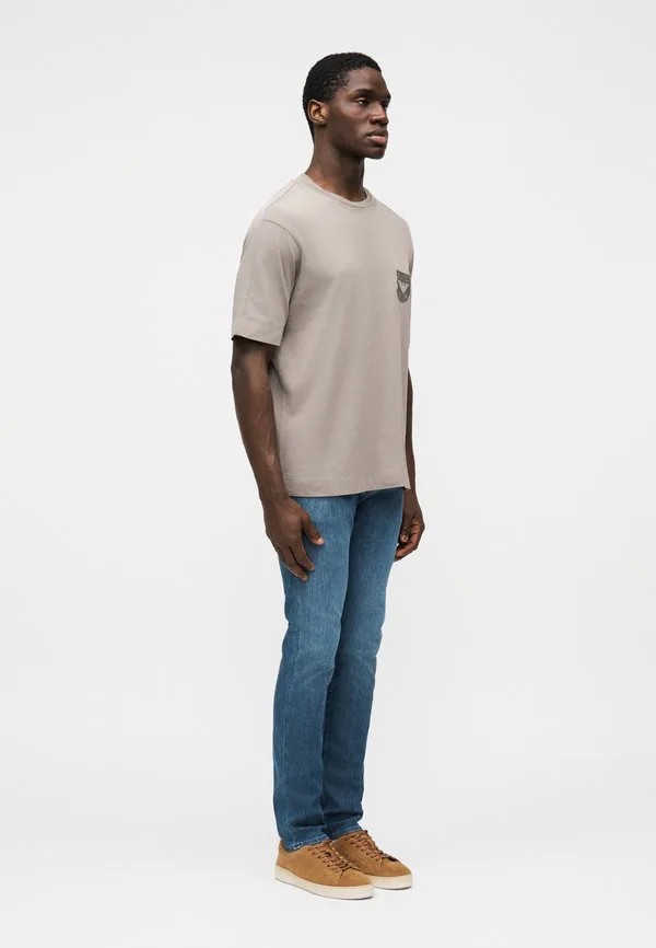 Простая футболка Emporio Armani, Mourning Dove — фото 4