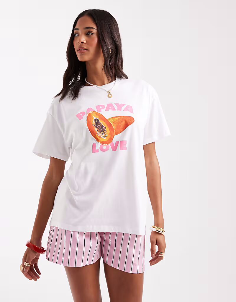 

Футболка Pieces oversize с принтом «Papaya Love» белого цвета