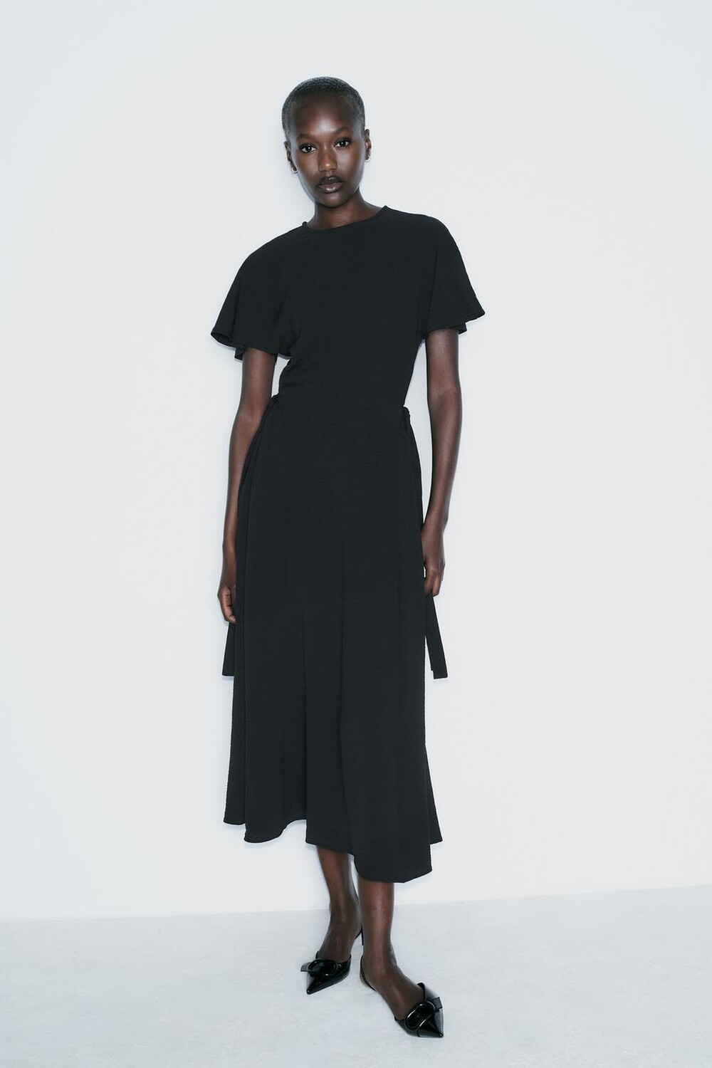 

Струящееся платье миди ZARA, черный