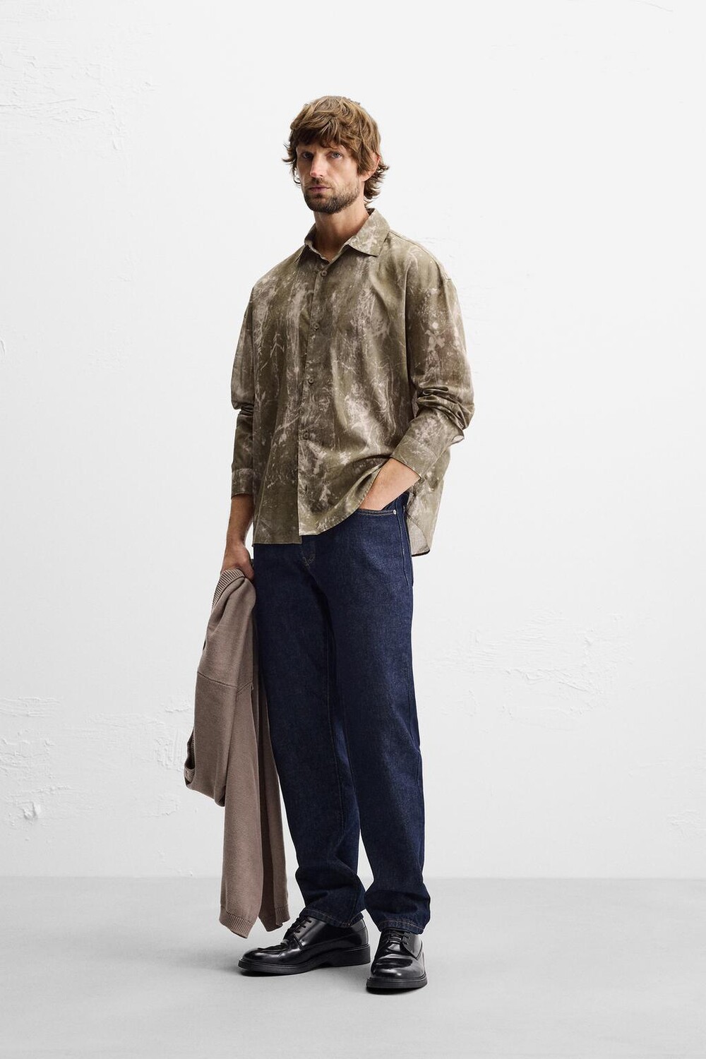 

Струйная рубашка tie-dye ZARA, хаки