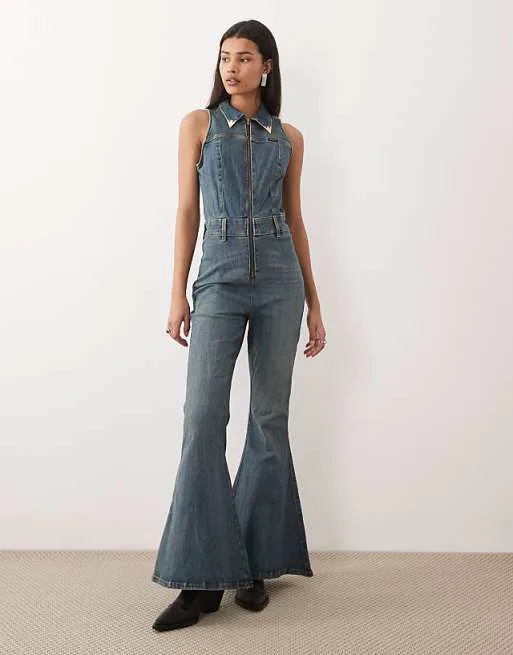 

Джинсовый комбинезон из эластичного расклешенного денима Wrangler x Lainey Wilson синего цвета индиго