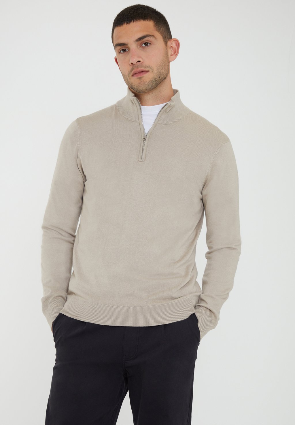 

Джемпер TUCCI Threadbare, экрю