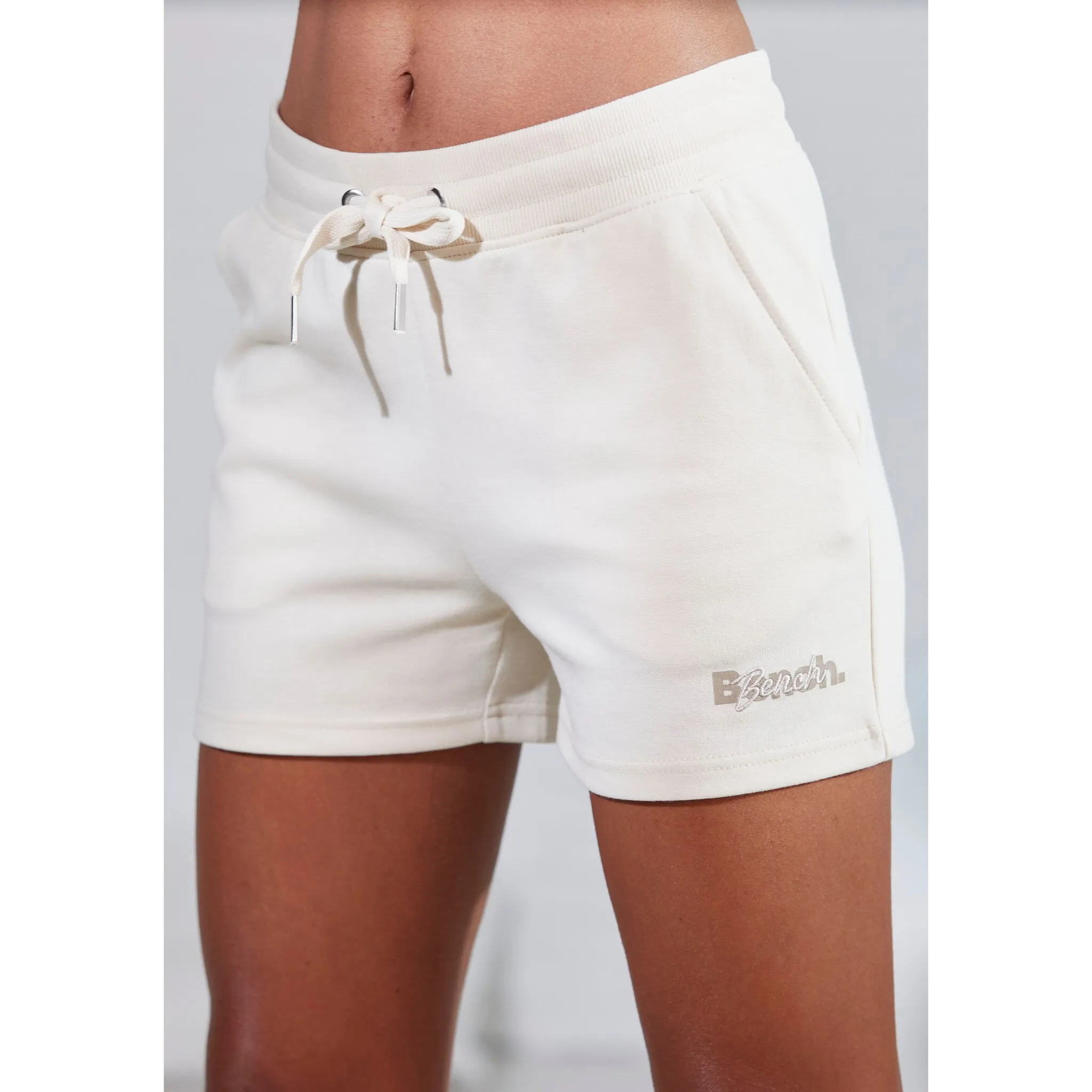 

Bench Шорты для домашней одежды с логотипом и вышивкой Bench Loungewear, цвет Sand