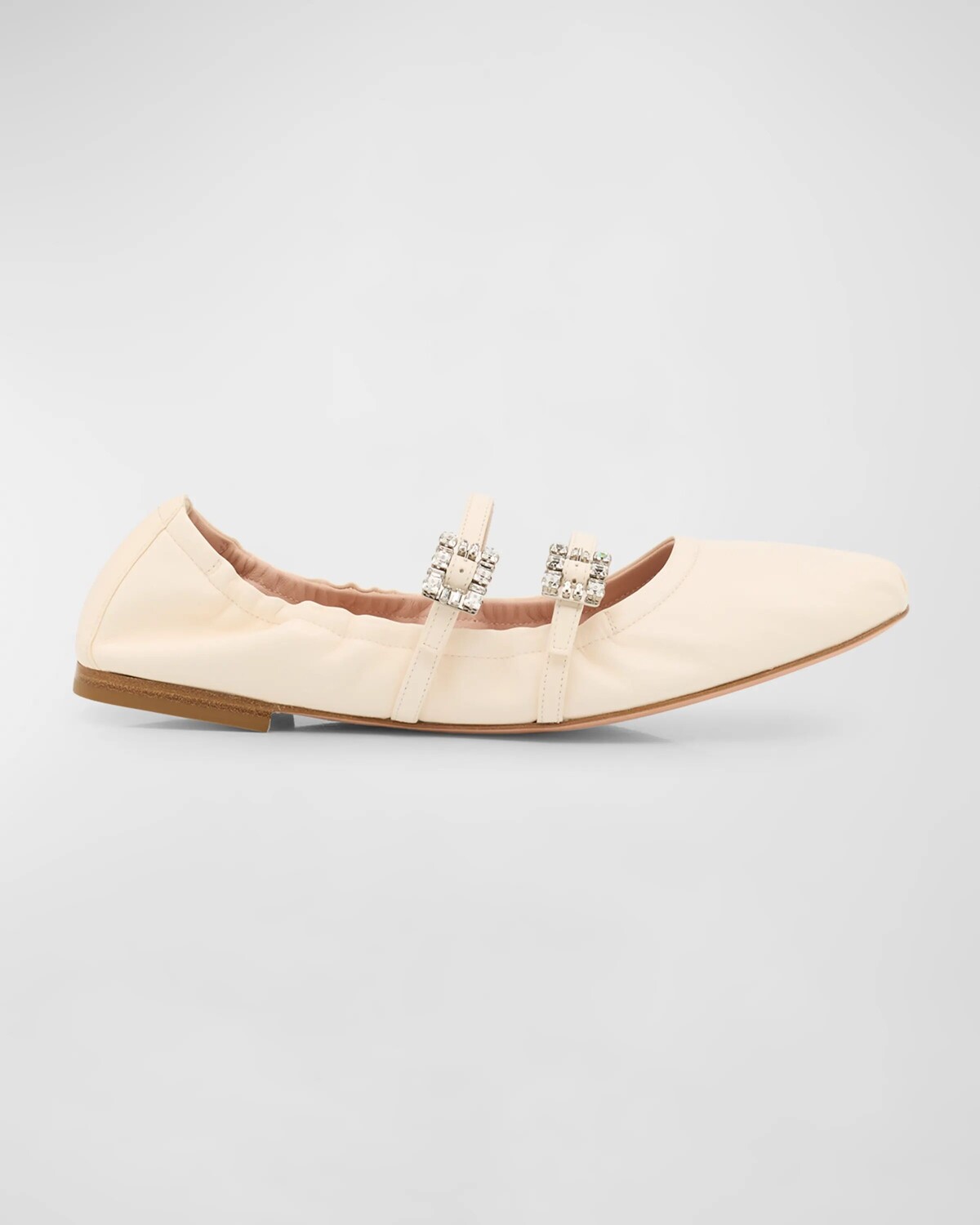 Кожаные балетки со стразами и двойной пряжкой Roger Vivier, цвет Cire