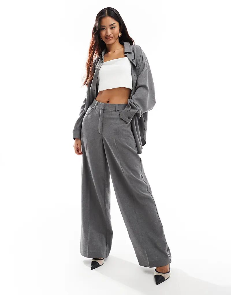 

Свободные брюки ASOS DESIGN для папы серого цвета с пятью карманами — часть комплекта