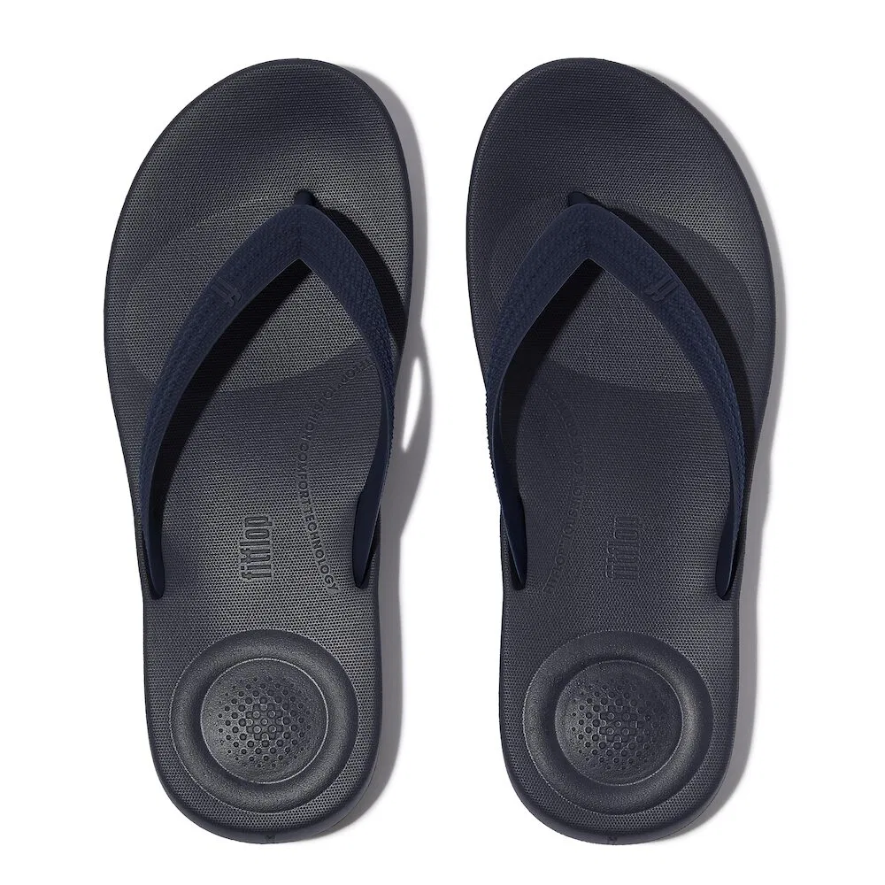 Мужские тёмно-синие шлёпанцы I-Cushion Textured Strap от Fitflop — фото 3