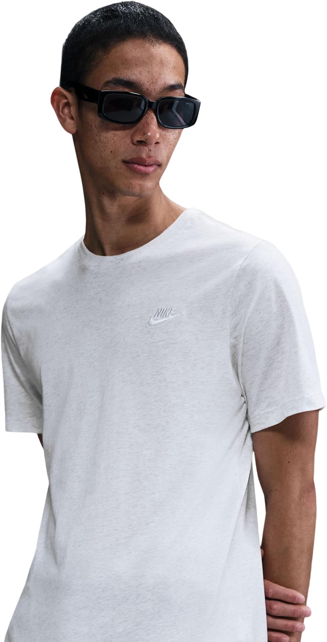 Футболка Nike Sportswear Club Tee, цвет Birch Heather — фото 3