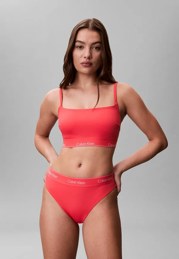 

Икона купальников: плавки от бикини Calvin Klein Swimwear, Punch Pink, Розовый, Икона купальников: плавки от бикини Calvin Klein Swimwear, Punch Pink