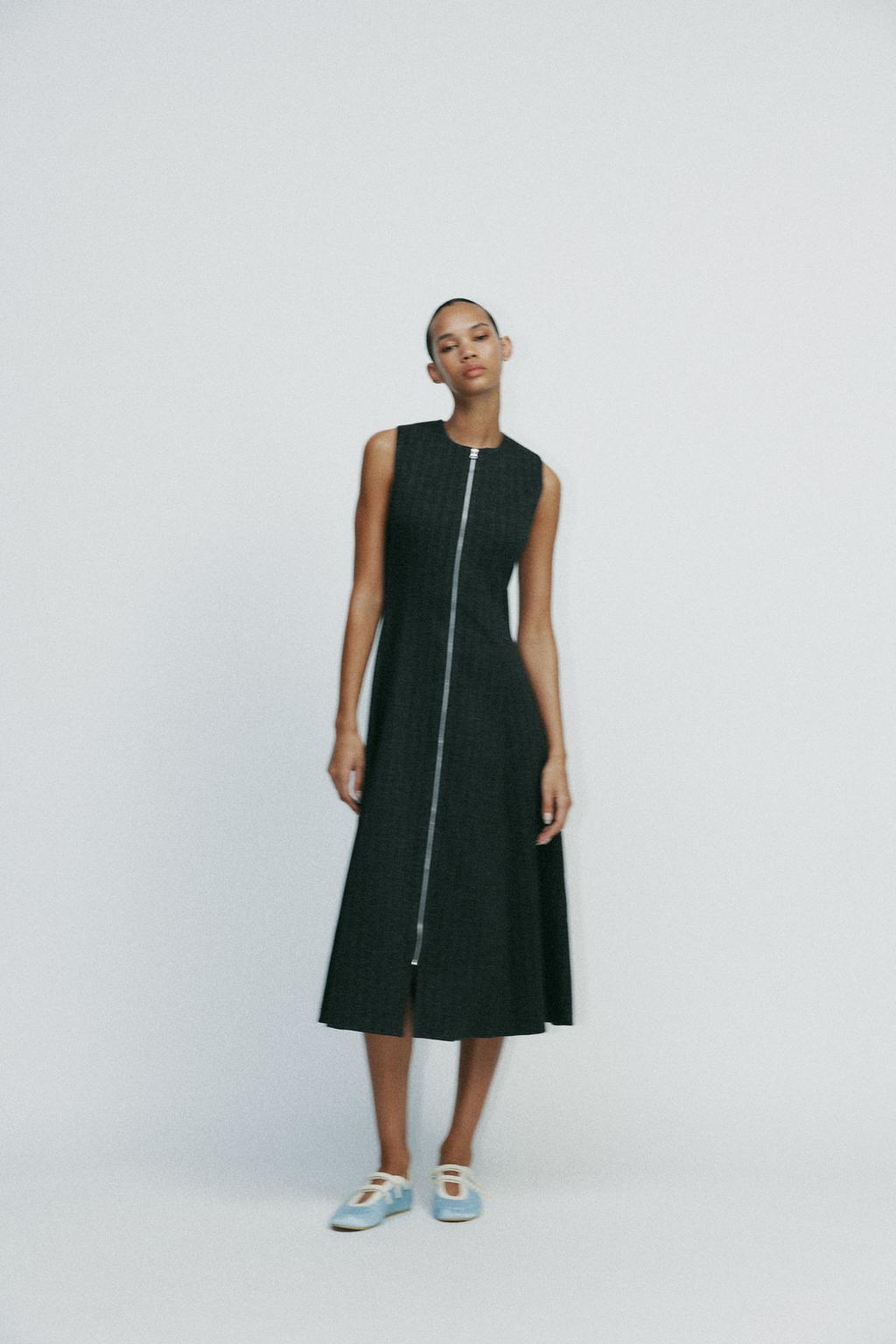 

Платье миди в тонкую полоску ZARA, цвет Grey/Beige
