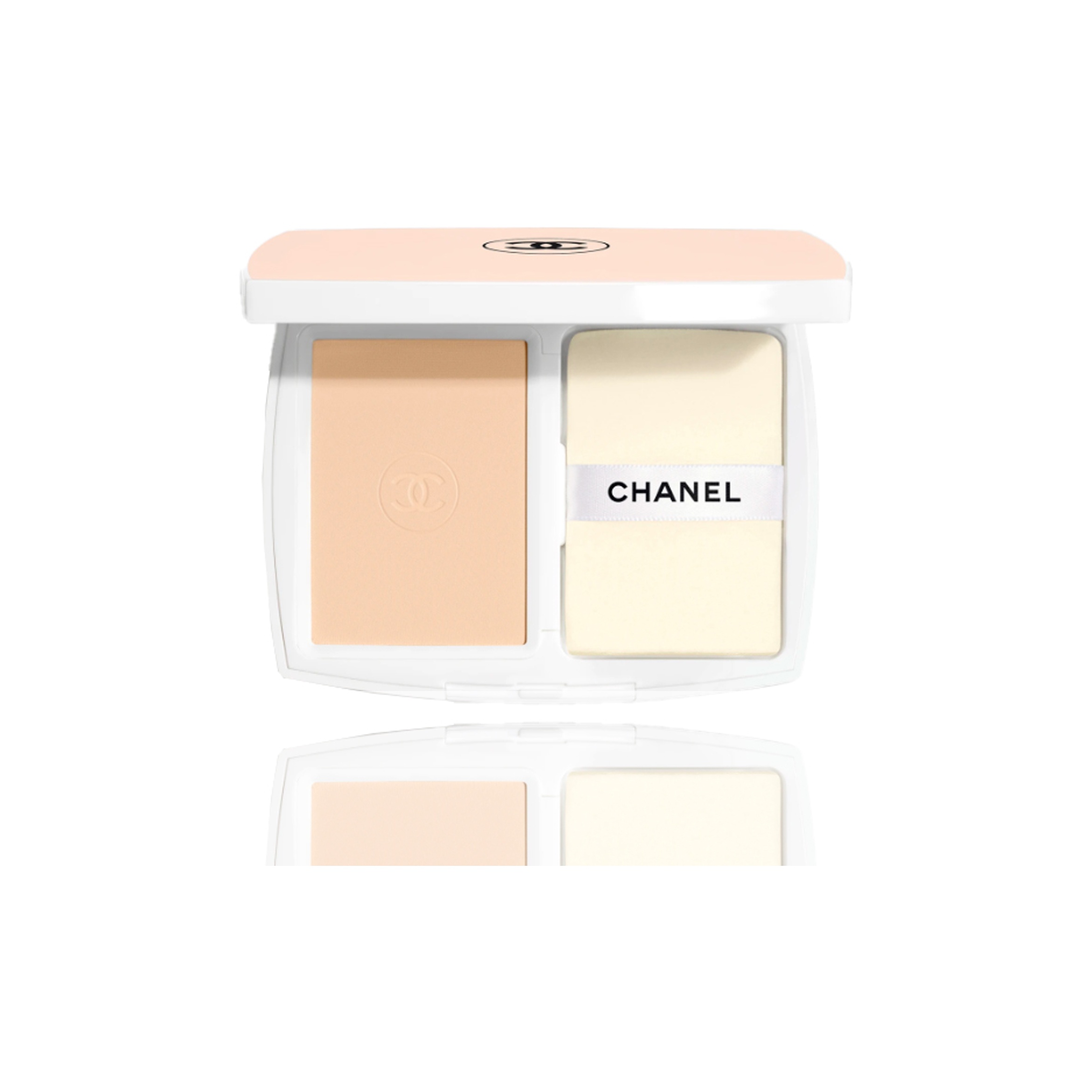 

CHANEL Пудра Brilliance Bright White для легкого нанесения и коррекции тона кожи 12g