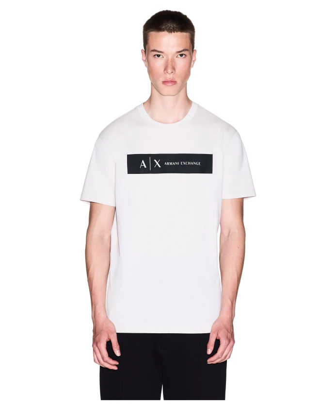 

Футболка стандартного кроя с прямоугольным логотипом. Armani Exchange, белый