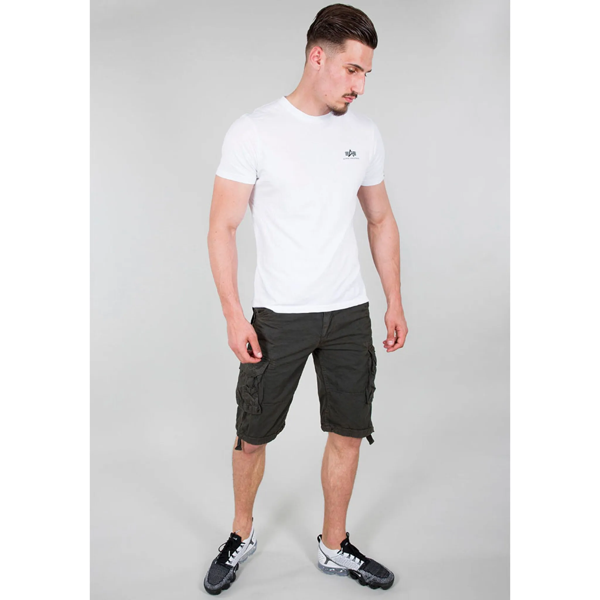 

Грузовые бермуды Alpha Industries "Jet Short", черный