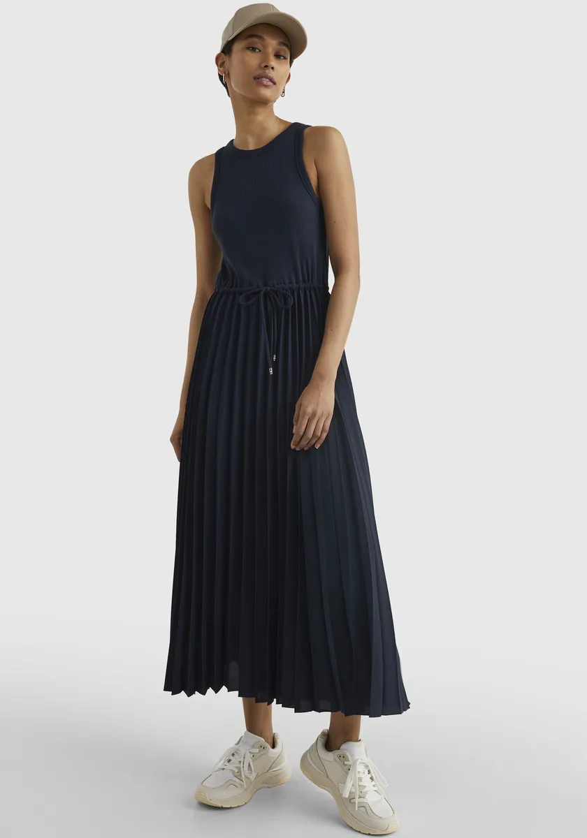 

Платье миди Tommy Hilfiger "RIB TANK PLEATED DRESS MIDI NS", с лентой на талии, цвет Desert Sky