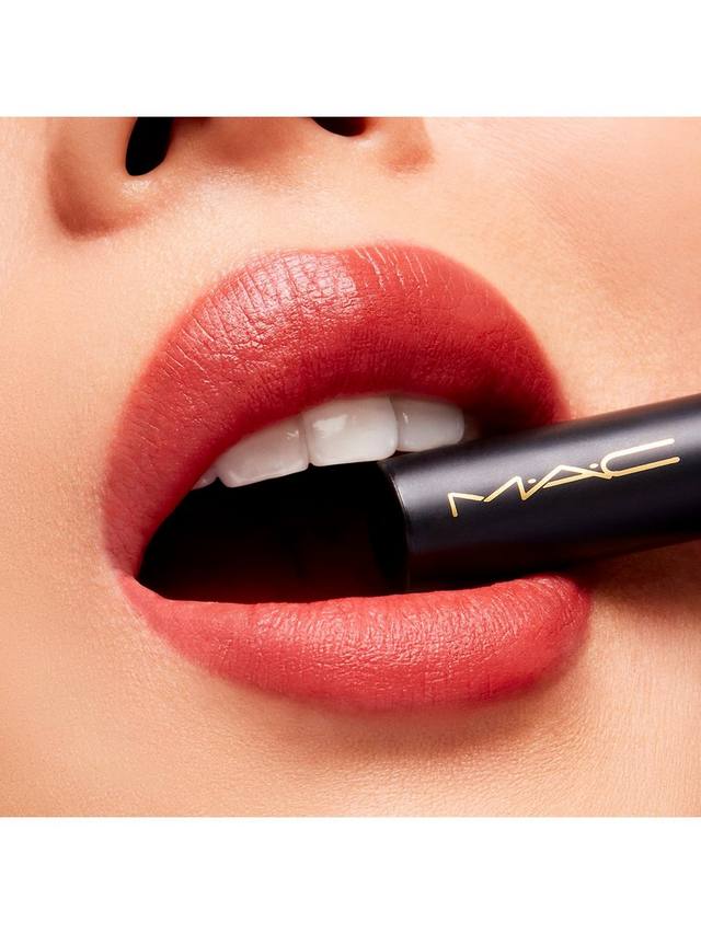 Помада Powder Kiss Velvet Blur Slim Stick MAC, Sweet Cinnamon — фото 4