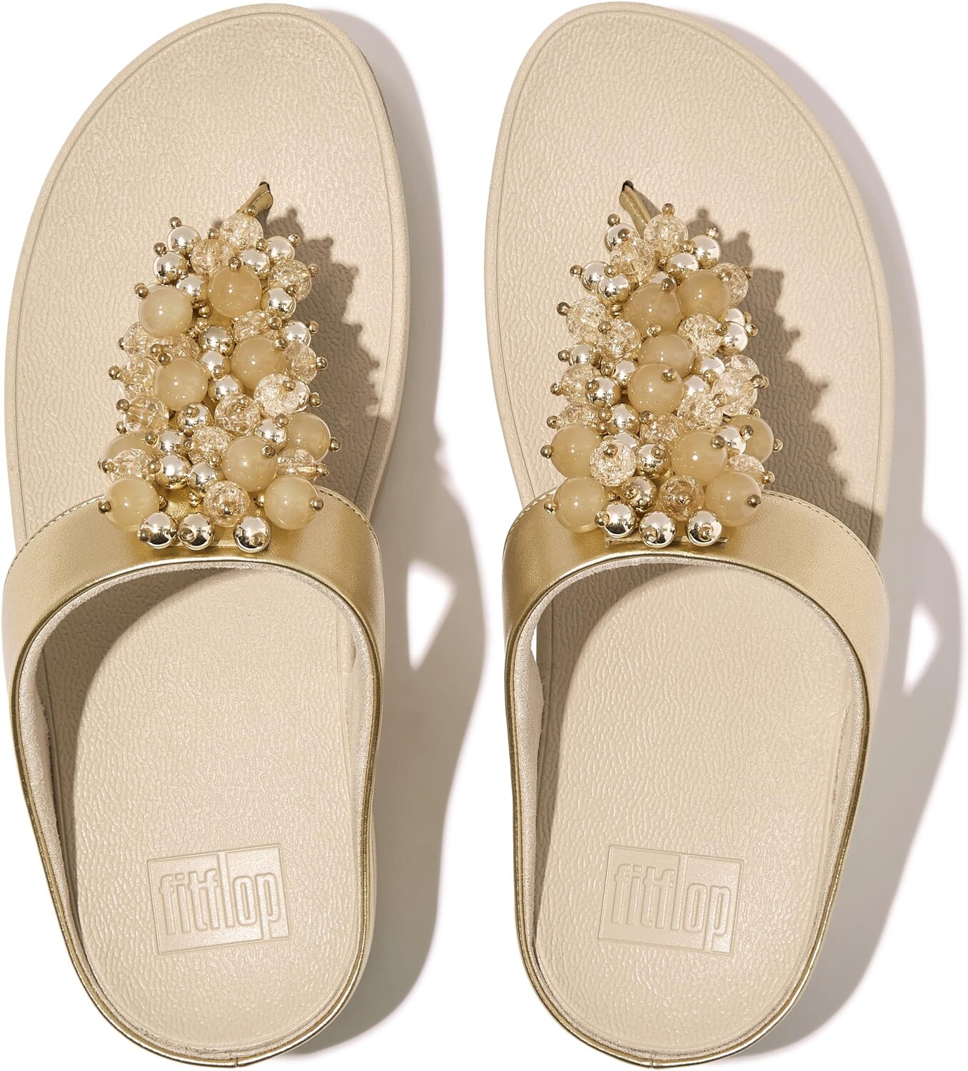 Сандалии на плоской подошве Fino Bauble-Bead Toe-Post Sandals FitFlop, цвет Platino — фото 2