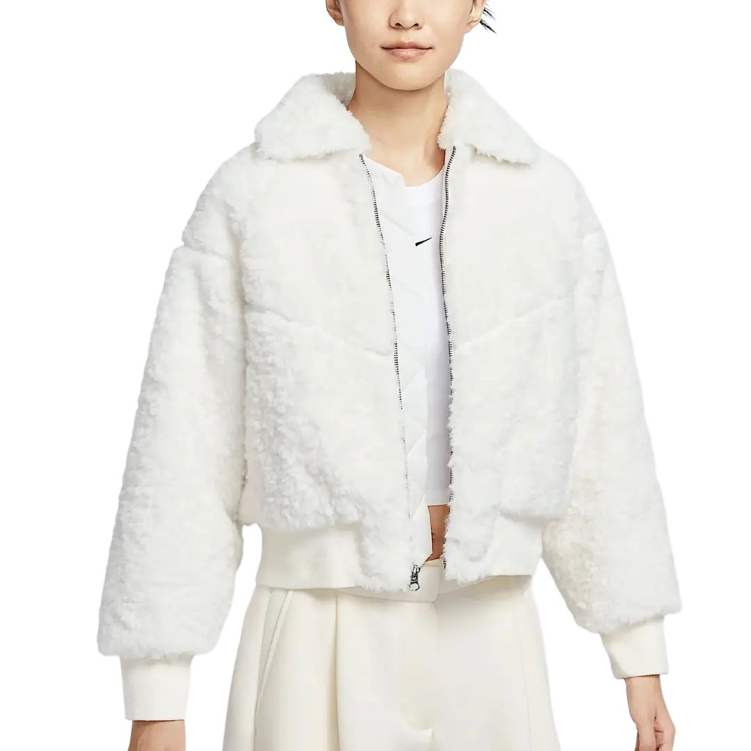 

Куртка Sportswear FW25 с бархатистой текстурой, женская Nike, белый/черный