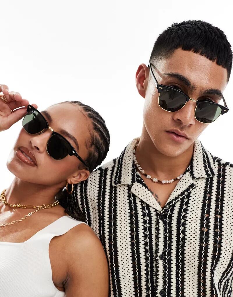 

Солнцезащитные очки Ray-Ban Clubmaster черного цвета 0RB3016