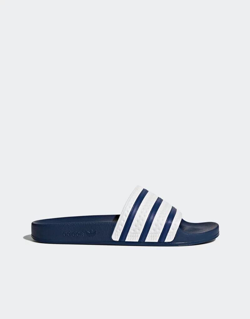 

Темно-синие и белые шлепанцы adidas Originals Adilette