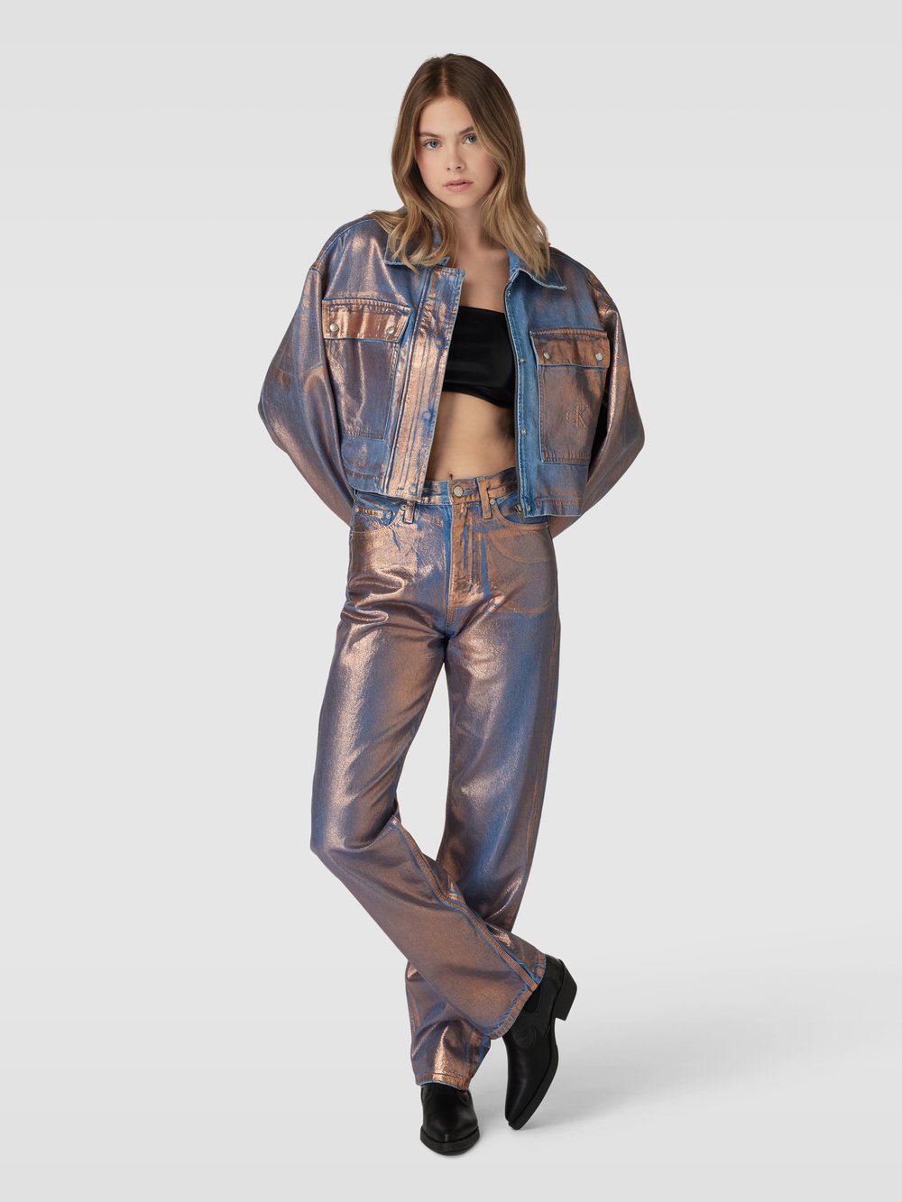 

Джинсы прямого кроя с мерцающим дизайном Calvin Klein Jeans