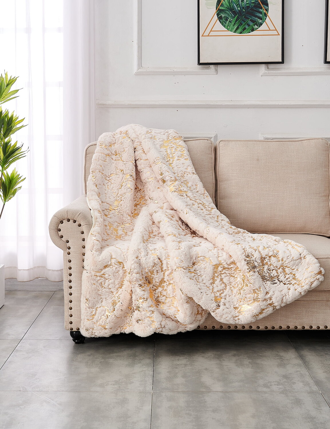 

Покрывало из искусственного меха шиншиллы Cassilda 50 x 60 дюймов, белый