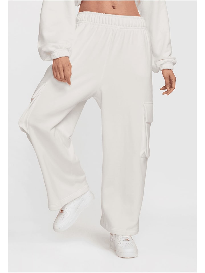 

Тканевые брюки Nike