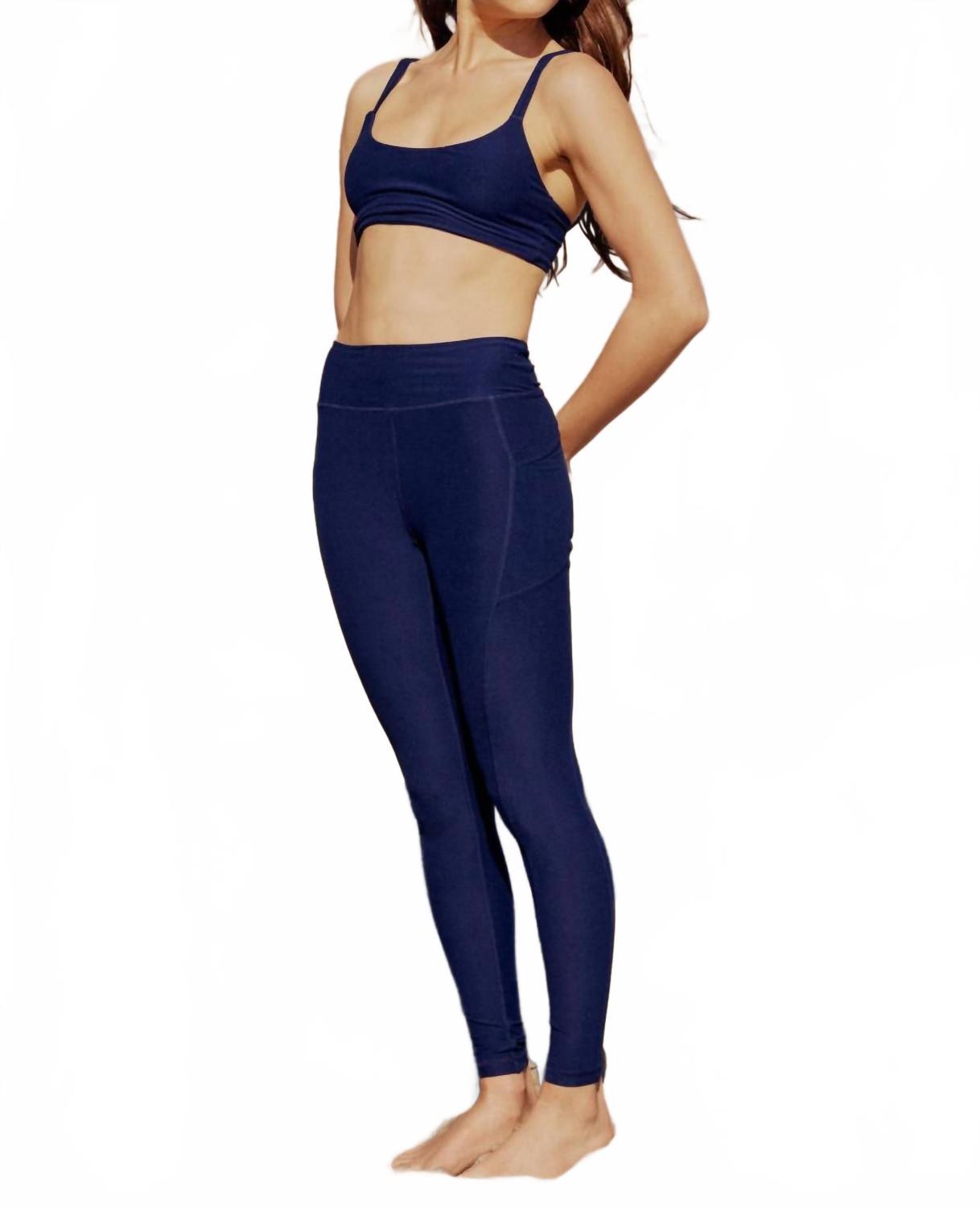 

Ультрамягкие активные леггинсы с карманами в сапфировом цвете WOLVEN, Sapphire