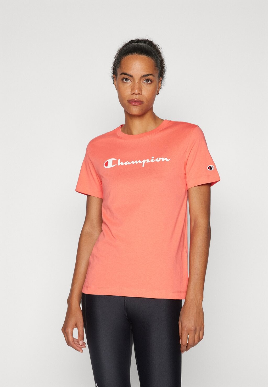

Принт на футболке ICONS CREWNECK CONTRAST LOGO Champion, коралл
