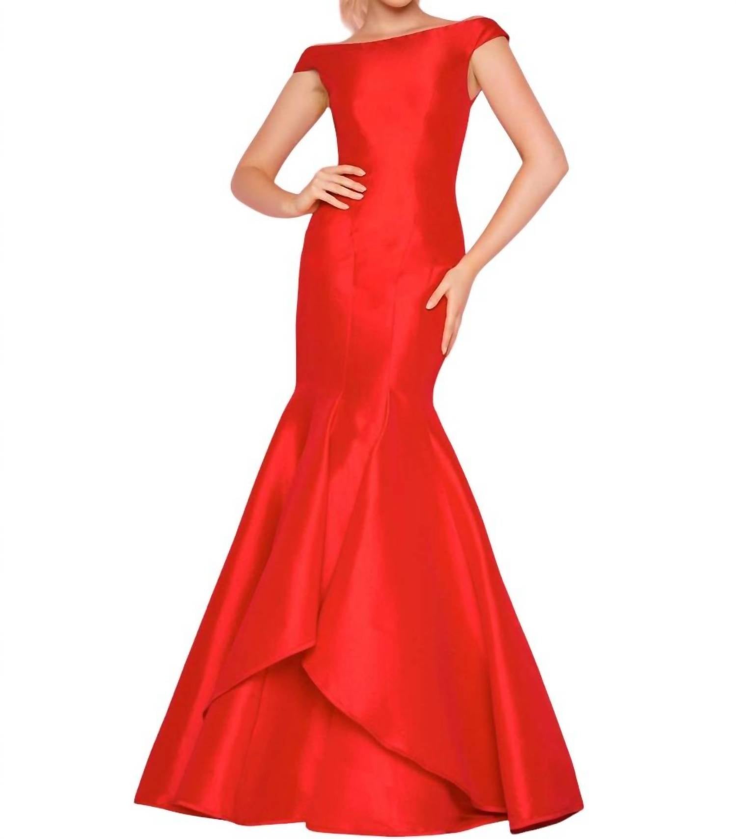 

Платье-русалка с открытыми плечами в красном цвете Mac Duggal