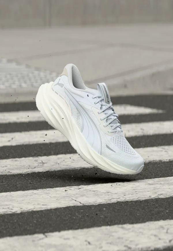 Кроссовки для бега по шоссе magnify nitro 3 Puma, White/Warm White