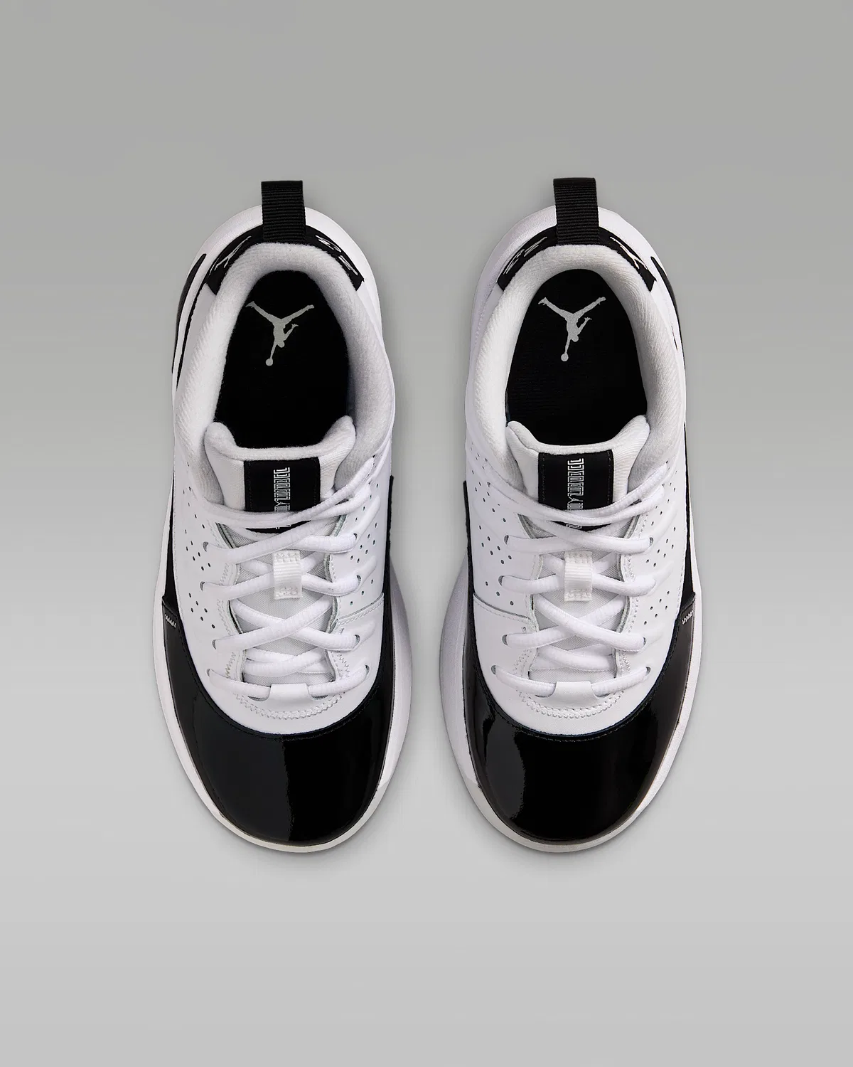 Детские кроссовки Jordan Max Aura 7, White/Summit White/Black — фото 4