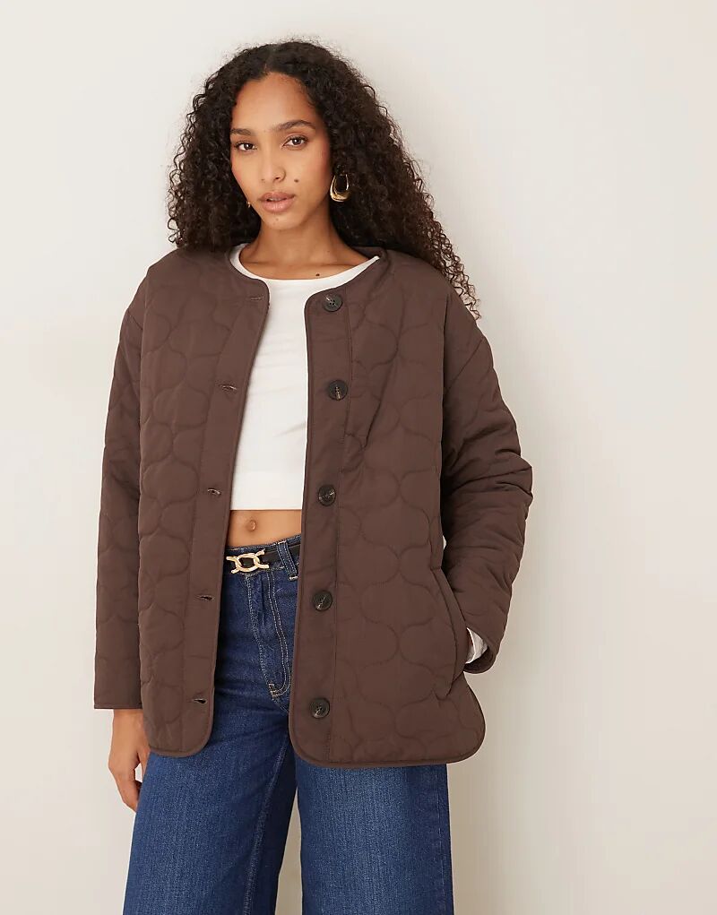 

Двусторонняя стеганая куртка из искусственного меха «Борг» от Nobody's Child шоколадно-коричневого цвета