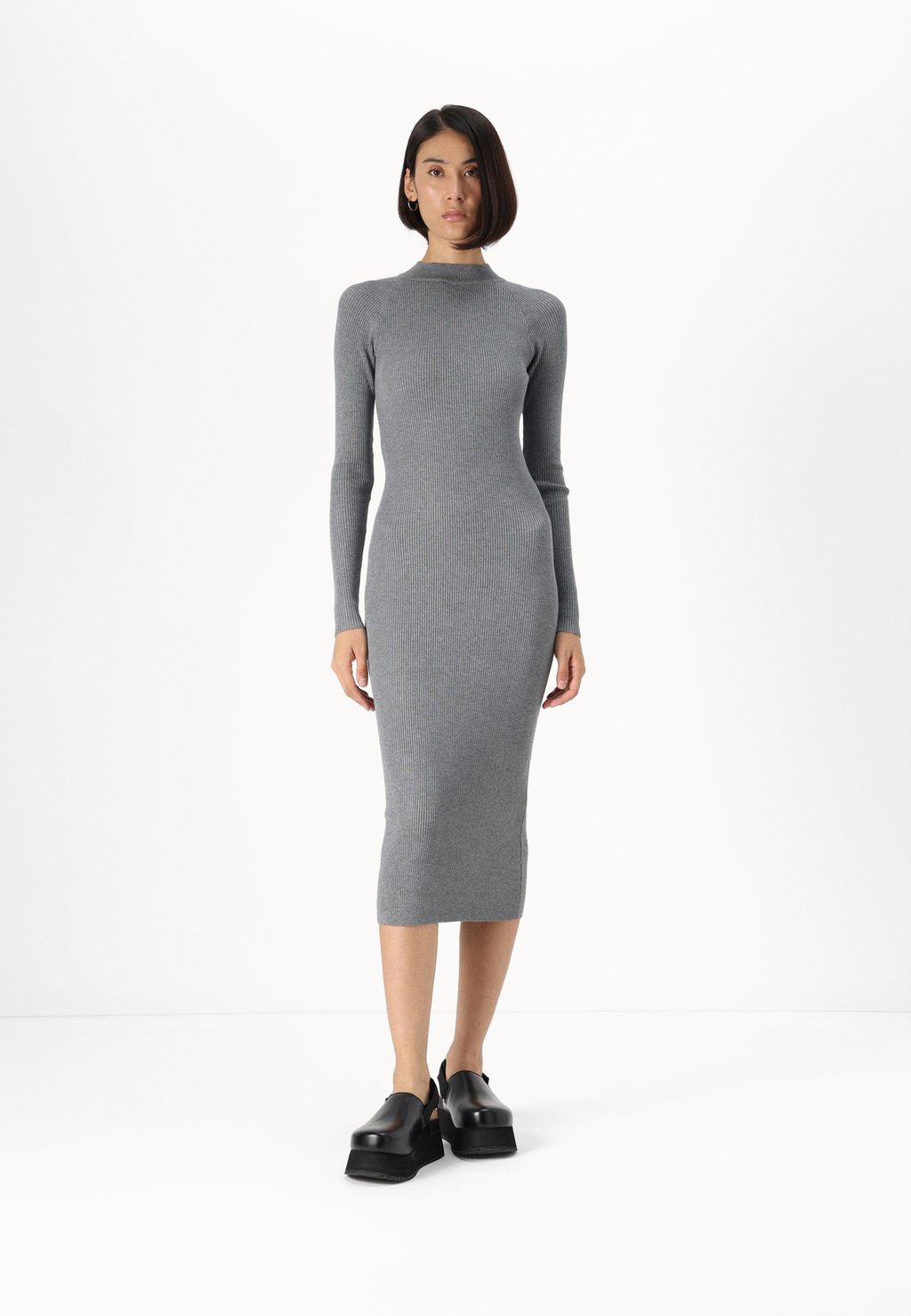 

Платье-джемпер VMWILLOW DRESS Vero Moda Tall, серый