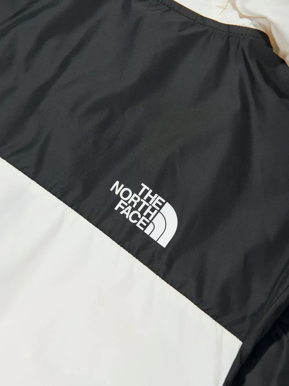 Куртка Reign On The North Face Kids, белый — фото 3