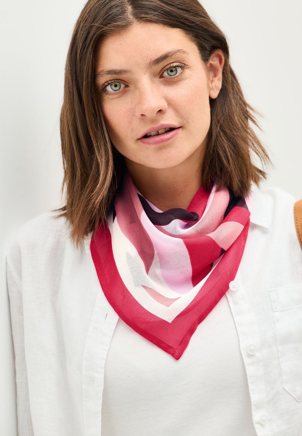 

Шарф GEMUSTERTES BANDANA Cecil, красный