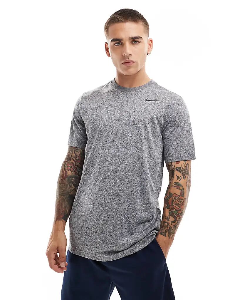 

Nike Training – Legend Dri-FIT – футболка темно-серого цвета