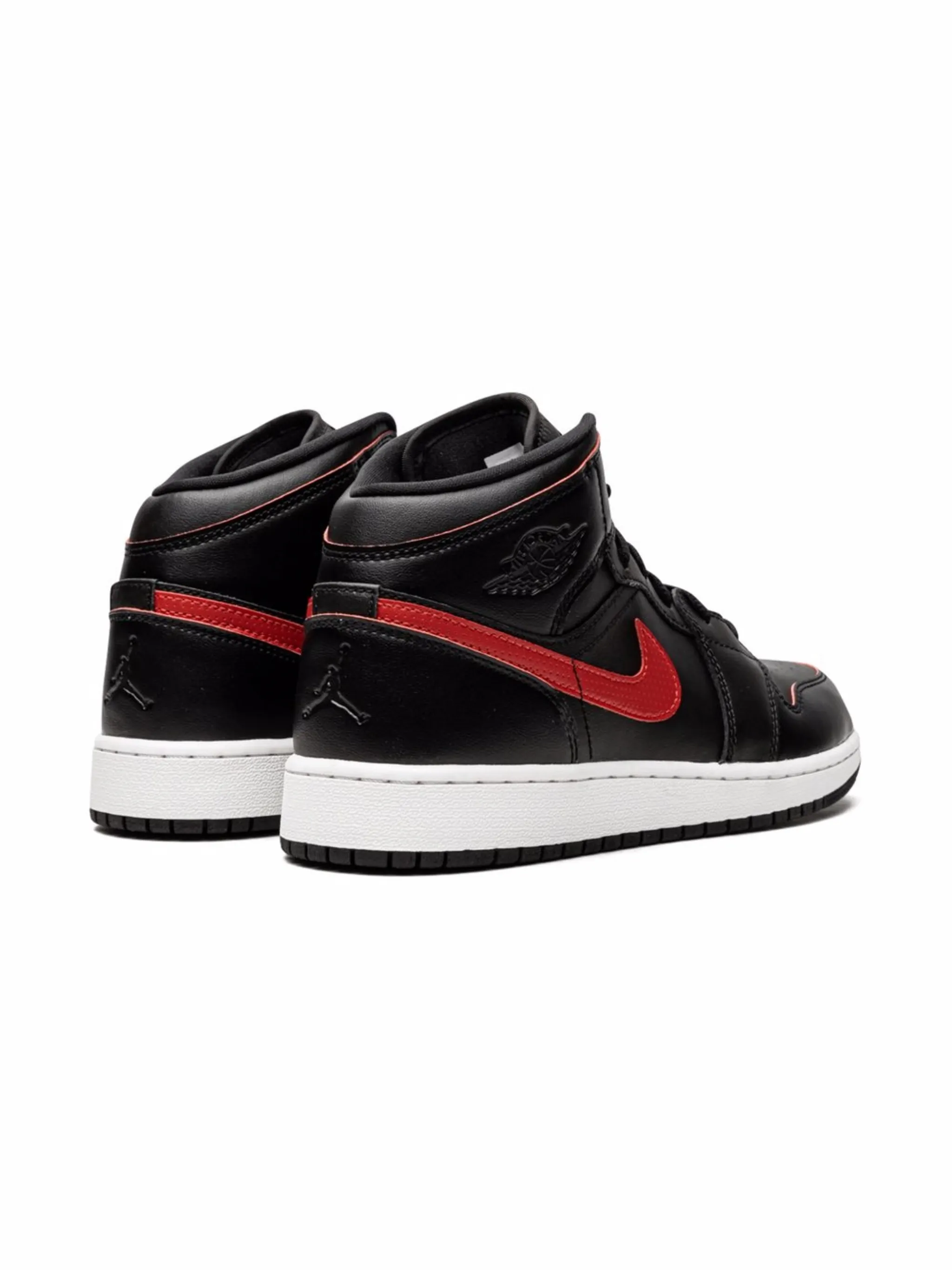 

Кроссовки Air Jordan 1 Retro Mid Jordan Kids, черный