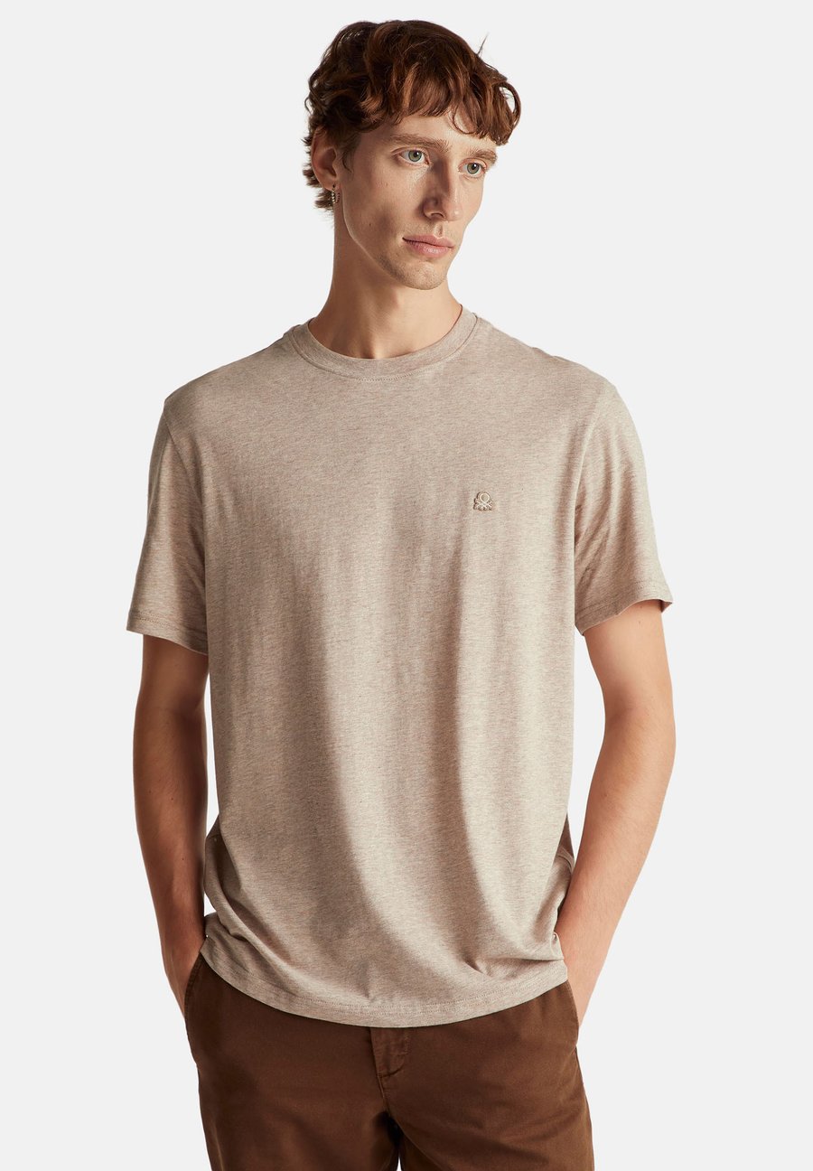 

Футболка United Colors of Benetton Basic T-shirt, Beige