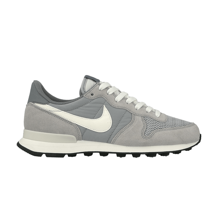 

Кроссовки Nike Internationalist, серый