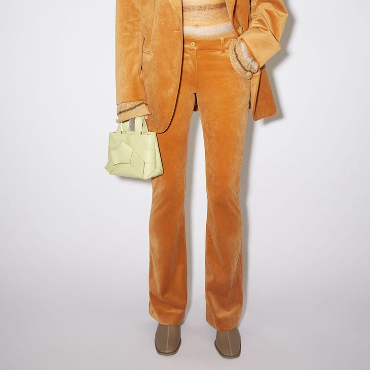 Женские повседневные брюки медово-желтого цвета Acne Studios, Honeys Yellow — фото 3