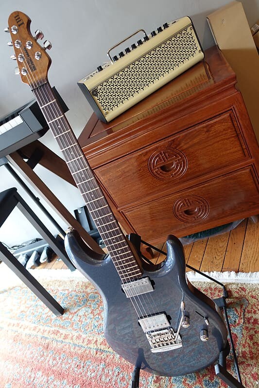 

Электрогитара Ernie Ball Music Man Luke III HH 2023 - Bodhi Blue