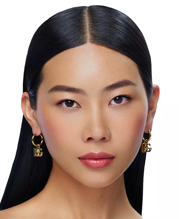 Черничный питательный тональный крем spf 20, 1 унция. Dolce&Gabbana, 15n light medium - yellow neutral undertones — фото 4