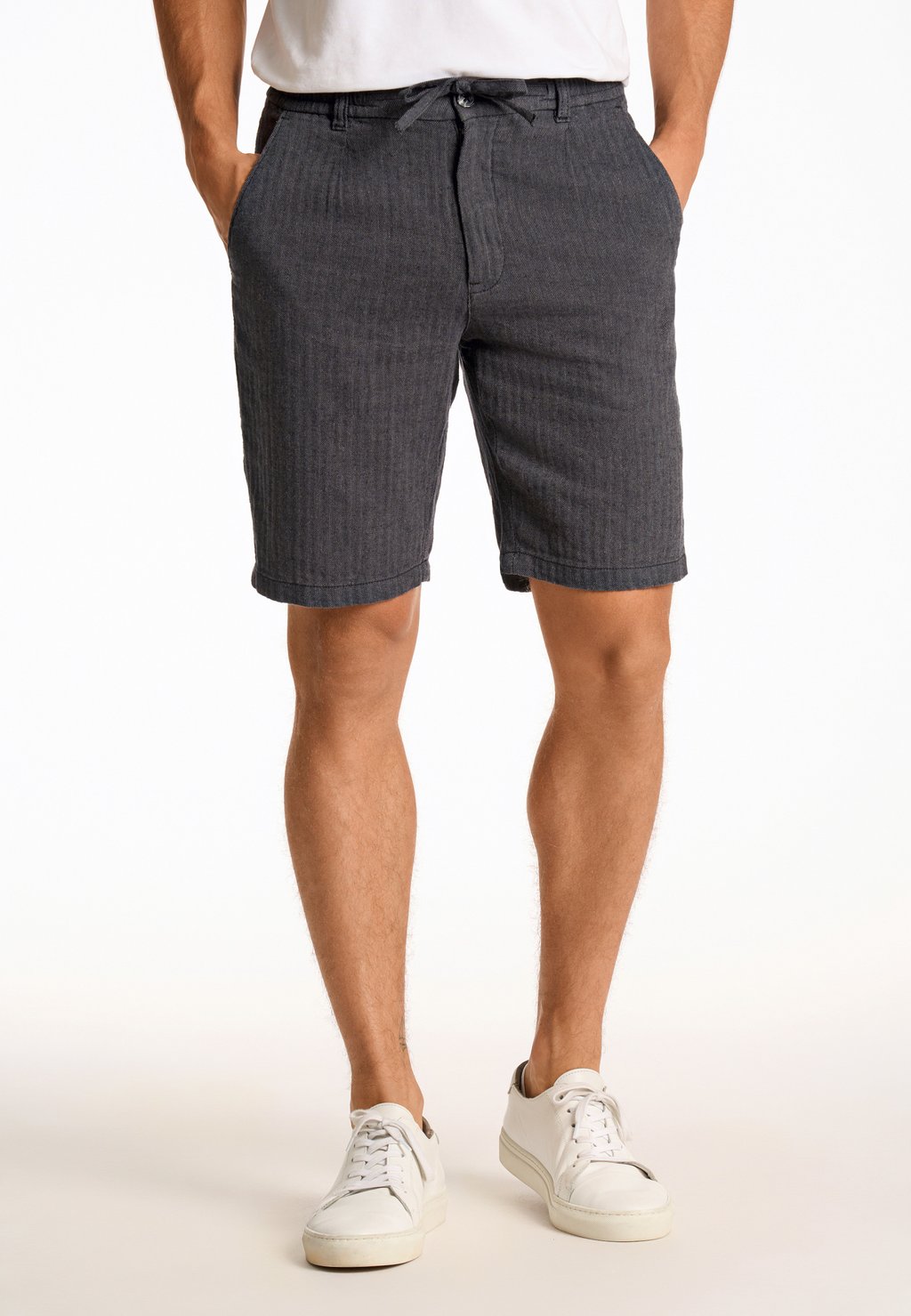 

Шорты HERRINGBONE Lindbergh, черный