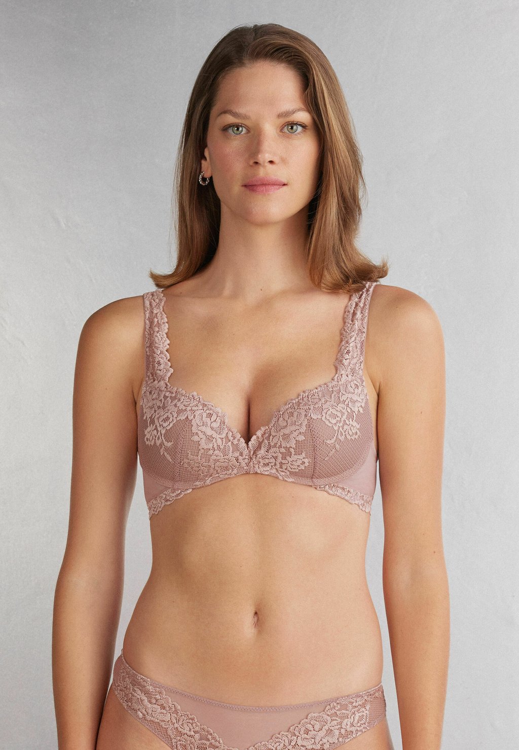 

Бюстгальтер пуш-ап GIOIA PRETTY FLOWERS SUPER Intimissimi, светло-розовый